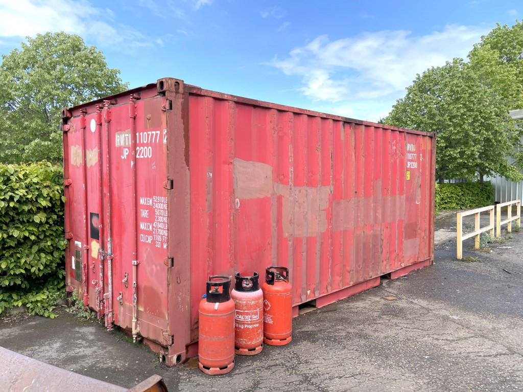 20ft shipping container (1990) (contents not inclu...