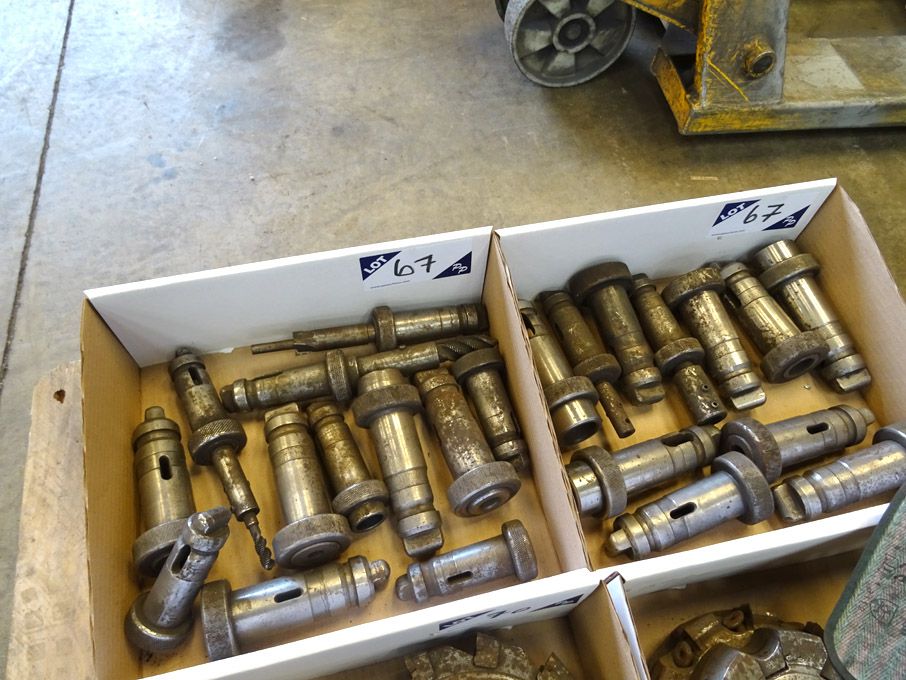 Qty Archer quick change tool holders in 2 boxes