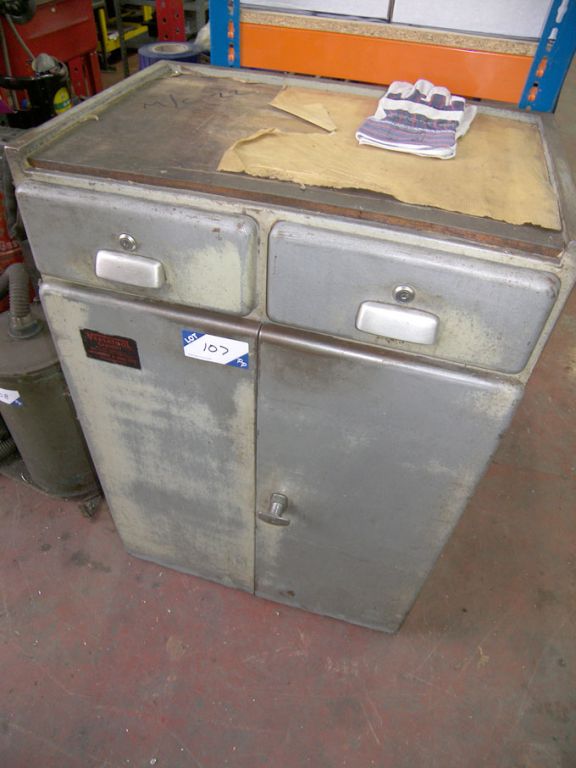 Pinder VersaTool multidrawer metal storage cabinet
