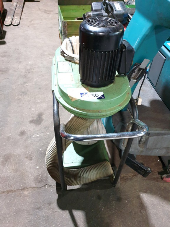 Sealey SM46 mobile dust extractor - lot located at...