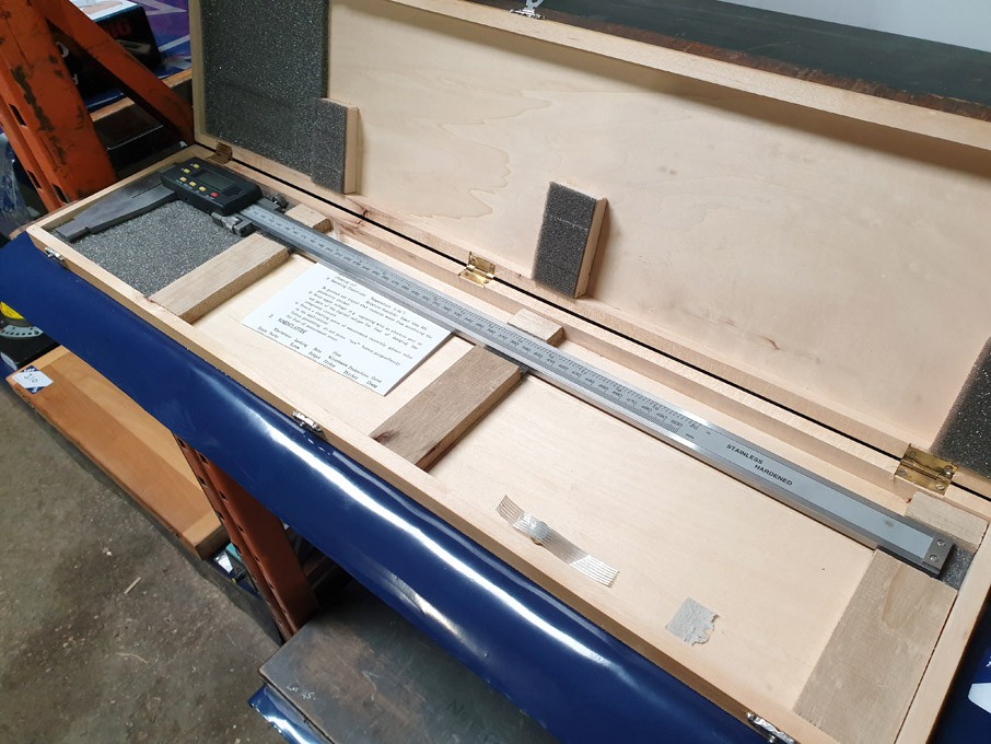 Digital 500mm vernier caliper - lot located at: PP...