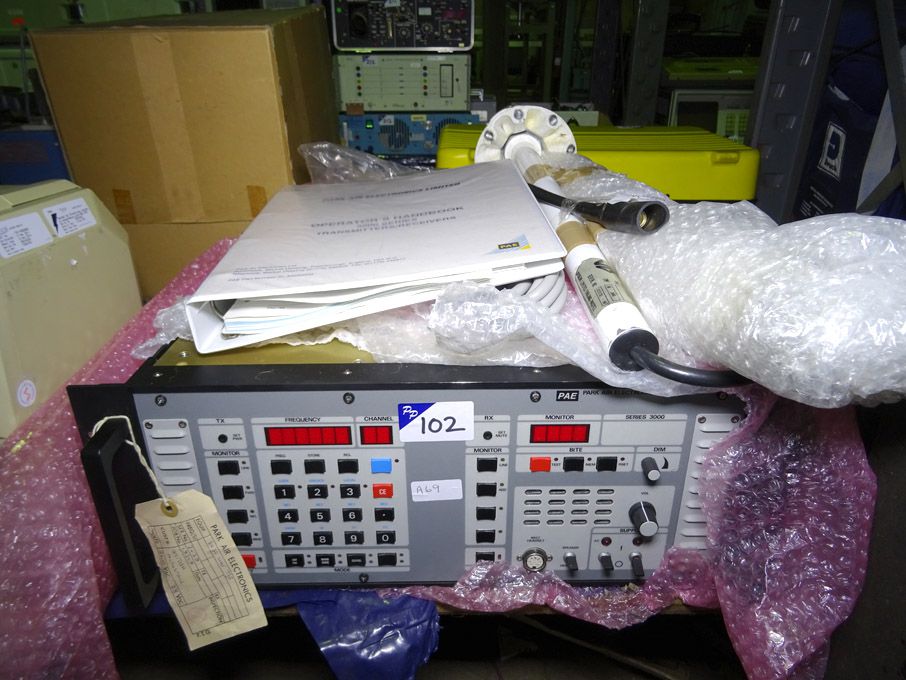 Park Air Electronics 3030 UHF transceiver with man...