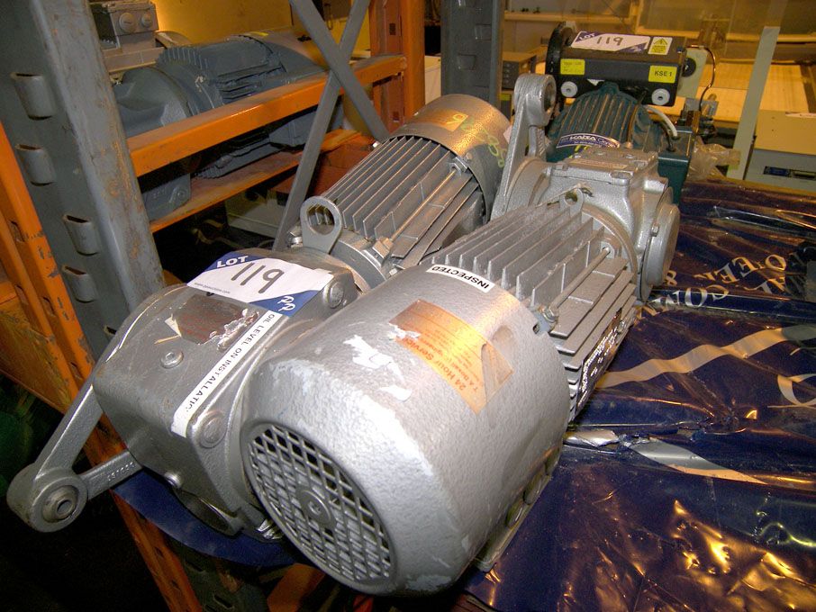2x SEW Eurodrive 1.1kW gearbox / motor, Garco moto...