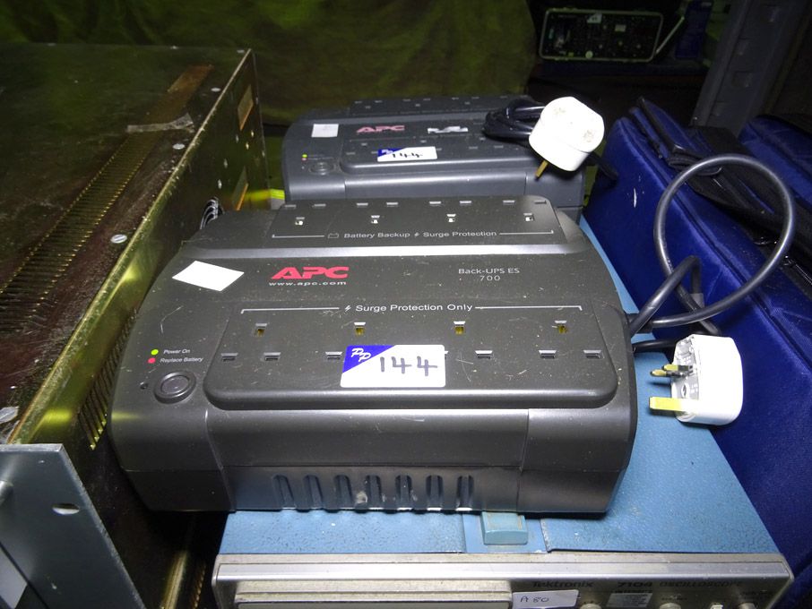 2x APC 700 back-ups ES - lot located at: PP Salero...