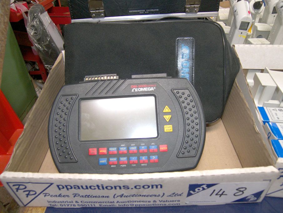 Omega OM-3000 series portable data logger - Equipm...
