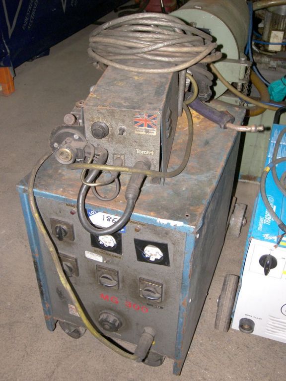 British Federal MG300 mig welder, 300A with wire f...