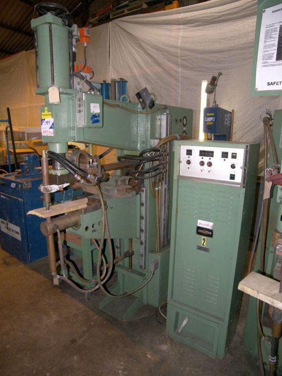 Schlatter P2.142.43.32 spot welder, 195kva, 600mm...