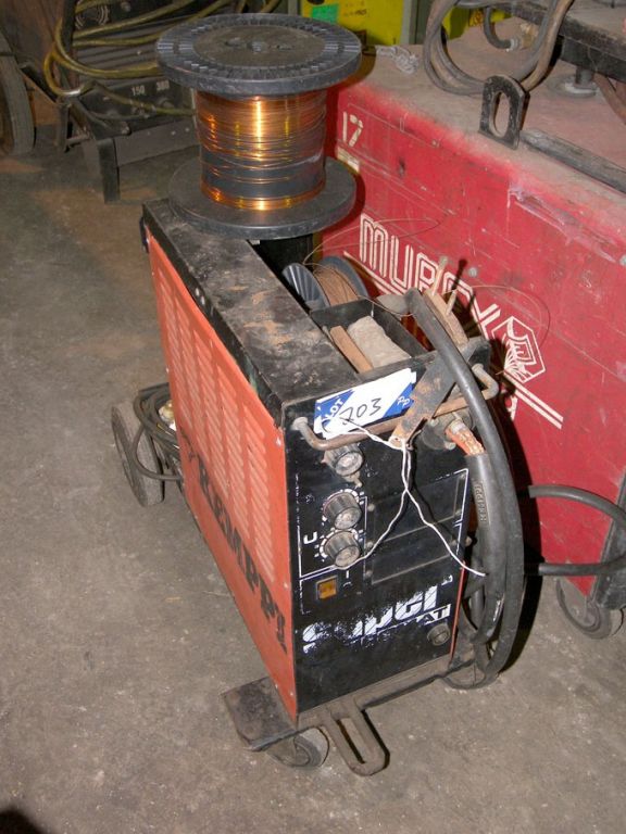 Kempi mig welder with built in wire feed - Equipme...