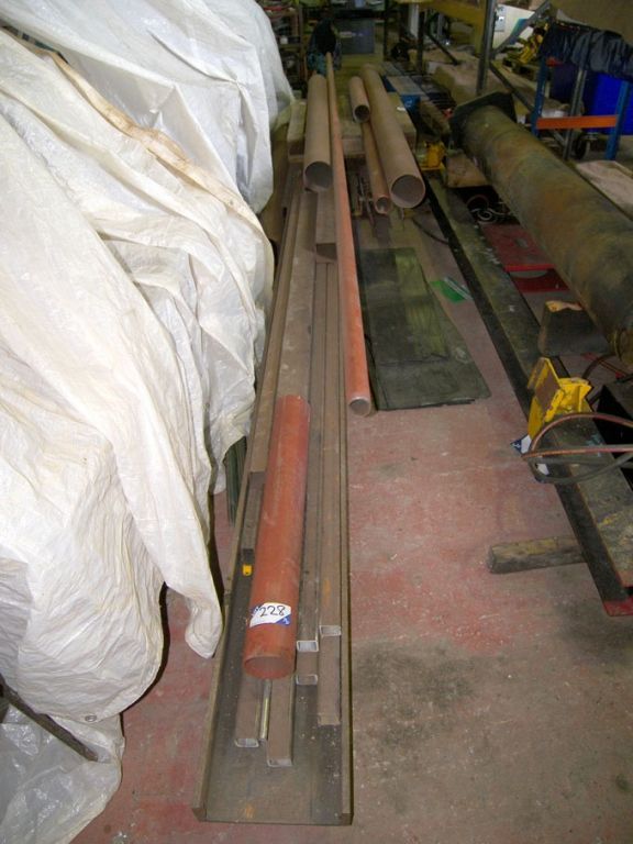 Qty steel stock inc round, flat, box, I beam etc t...