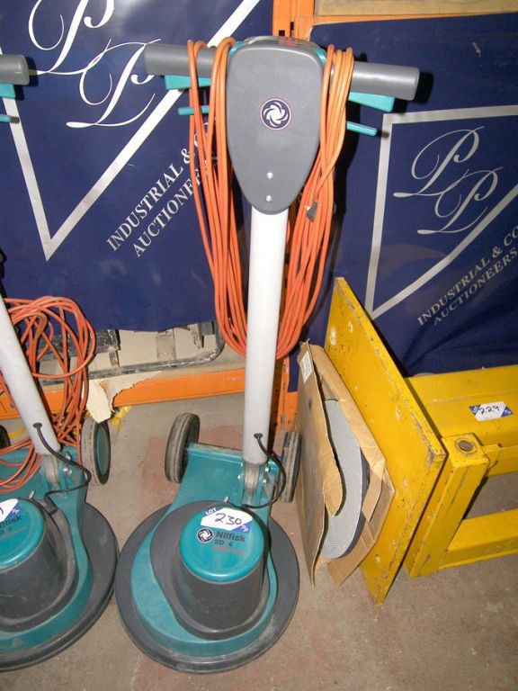 Nilfisk SD/4 industrial electric floor cleaner, 24...