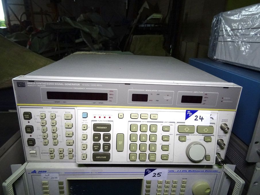HP 8662A synthesized signal generator, 10KHz - 128...