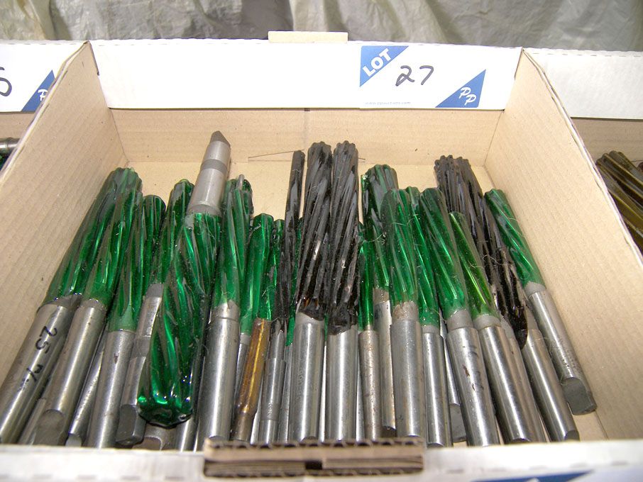 Qty HSS reamers to 25mm approx - Equipment located...