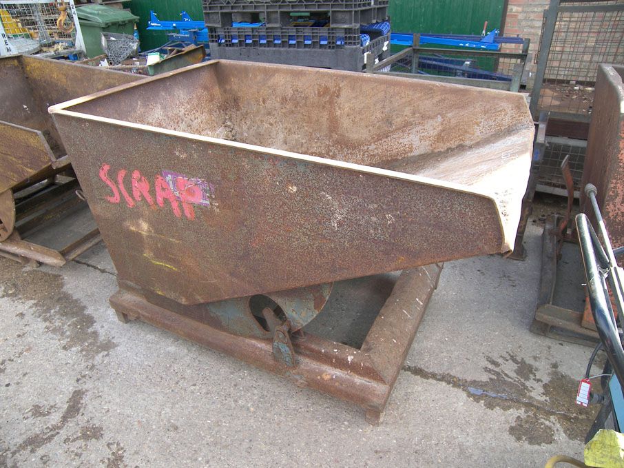 AMEND: Should Read 'forkable tipping skip, 1000x15...