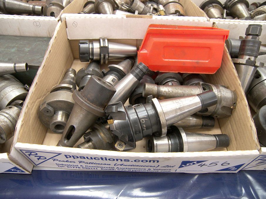 Qty various 40 int taper tool holders & milling cu...