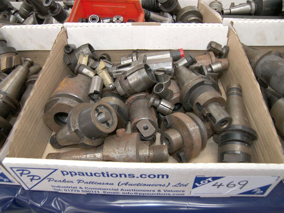 Qty various 40 int taper tool holders as lotted -...