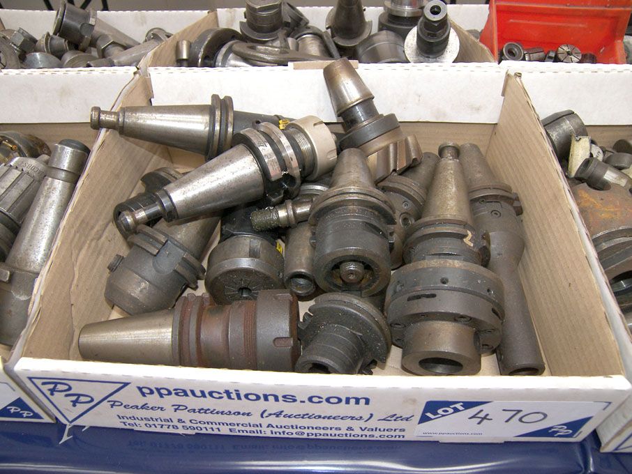 Qty various 40 int taper tool holders as lotted -...