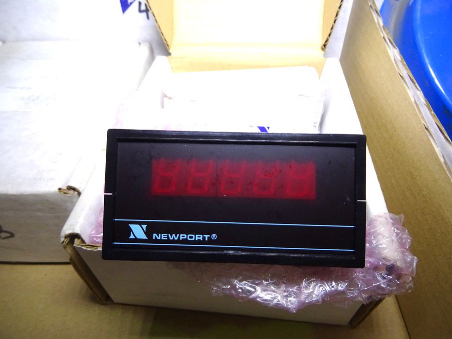 2x Newport 2002B main assembly with signal conditi...