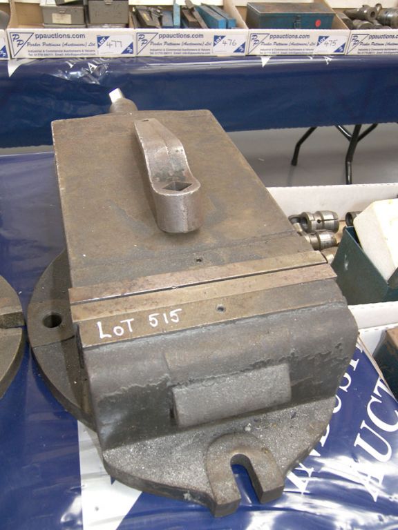 200mm machine vice - Equipment located at: Peterbo...