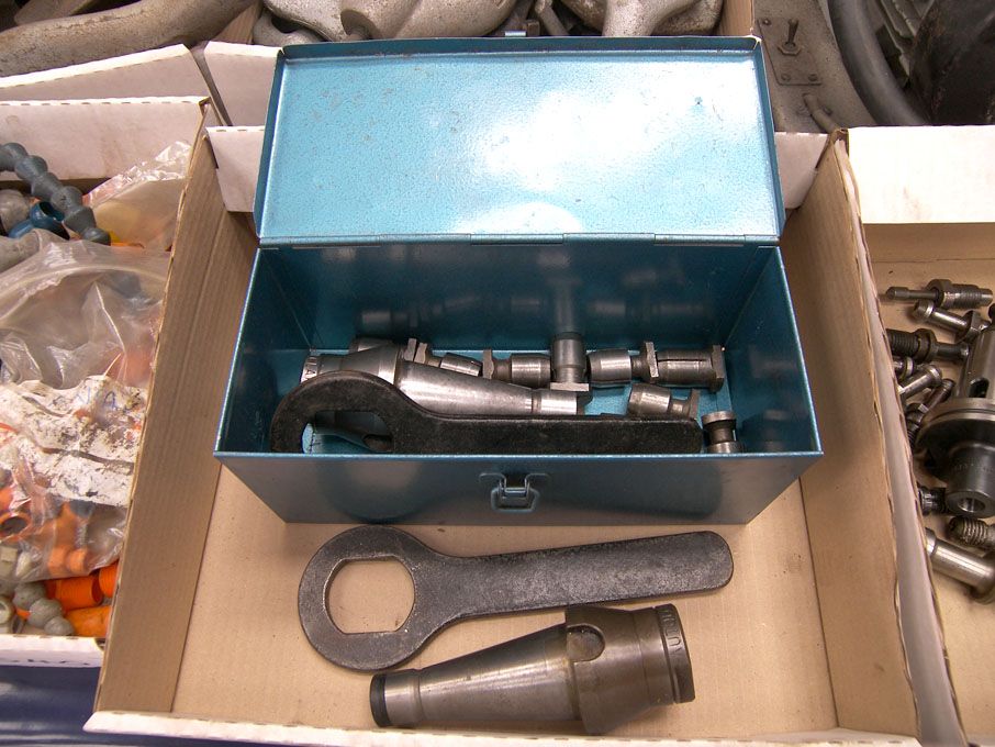 2x Clarkson 40 int Autolocks & collets - Equipment...