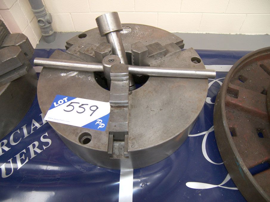 Pratt Burnerd 300mm 3 jaw chuck - Equipment locate...