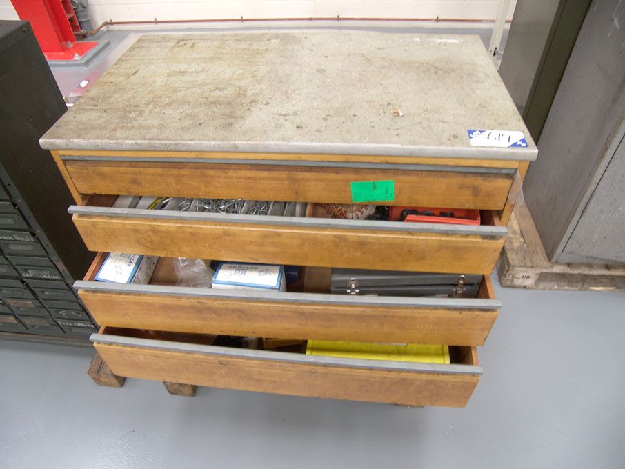 Wooden 5 drawer cabinet with contents inc: hose cl...