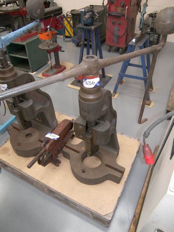 Norton 6S heavy duty flypress, 6" throat - Equipme...