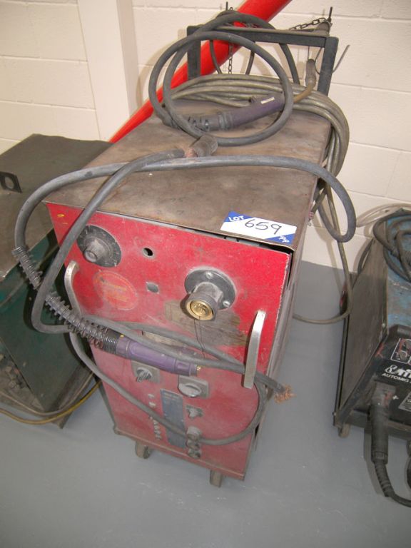 Max Arc Mig300 mig welder, 14kva - Equipment locat...