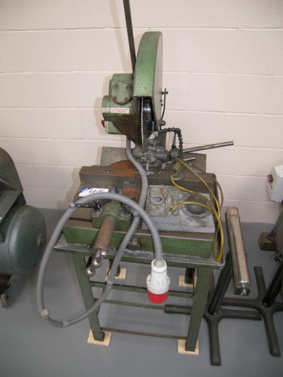 Franz Haberle HL3 pull down saw on bench, 300mm di...