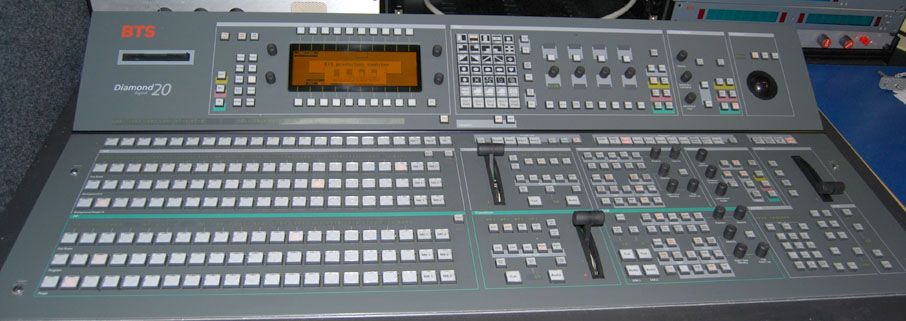 BTS (Philips/Thomson) DD20 Digital vision mixer co...
