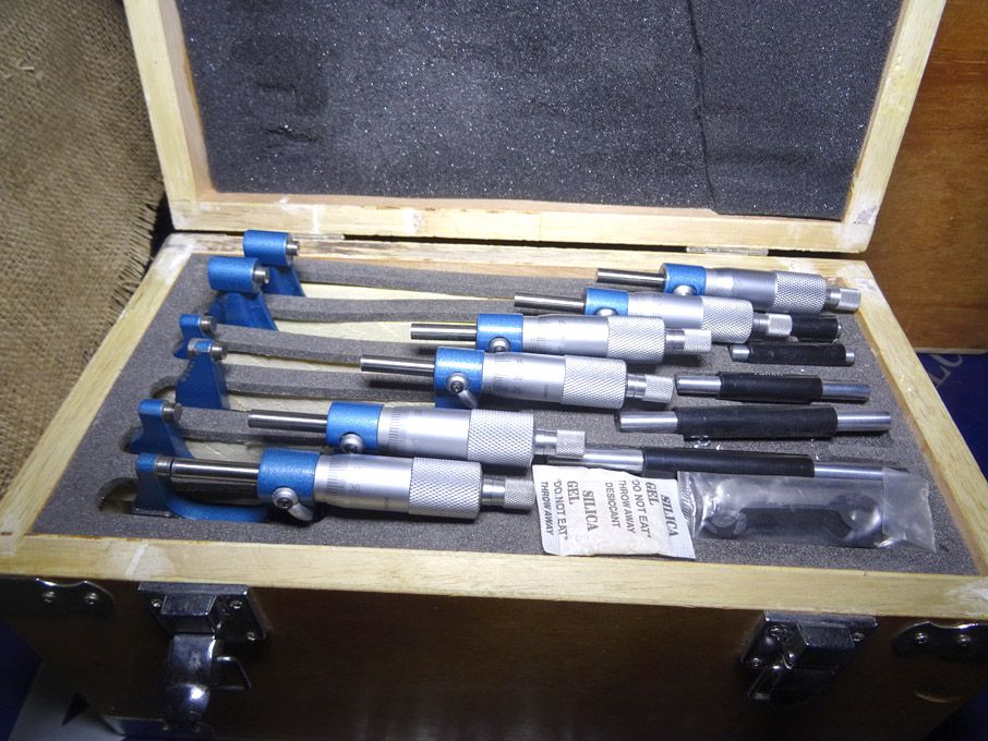 Outside micrometer set 0-150mm in wooden box - lot...