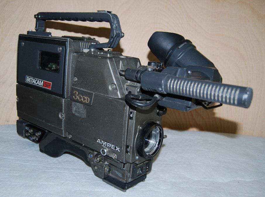 AMPEX CVC-7P & CVR-5 BetaSP camcorder (Packaging &...