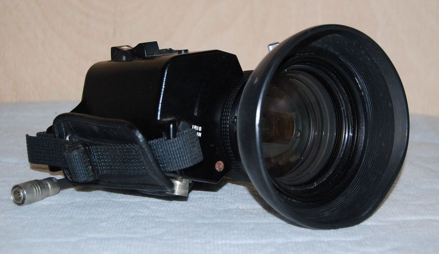 Canon J15 x 9 zoom lens for Sony B4 mount 2/3" vid...