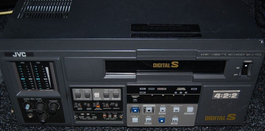 JVC BR-D750E D9/Digital S broadcast VTR (tape tens...