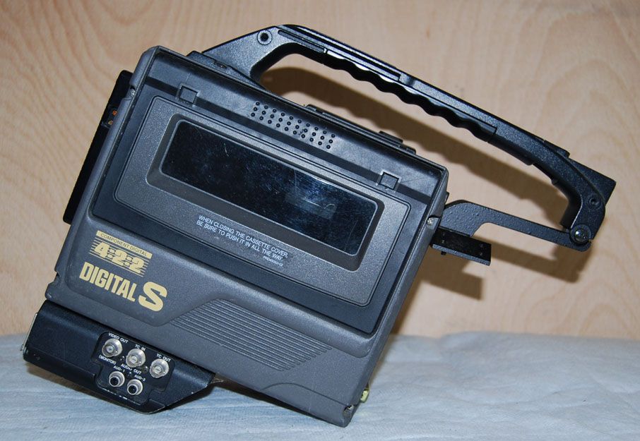 JVC BR-D40E D9/Digital S camera back VTR with adap...