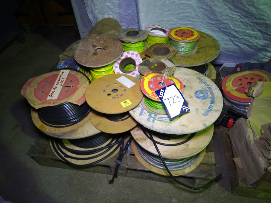 Qty various electrical cable on pallet - lot locat...