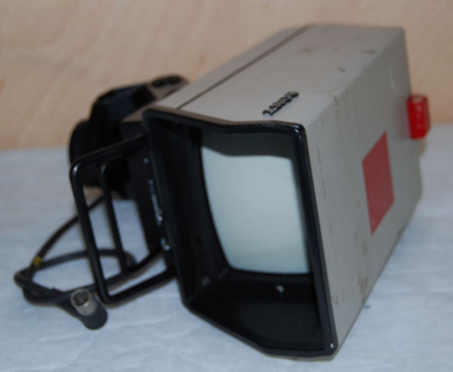 Sony BVF-50 5" studio viewfinder (Packaging & Ship...