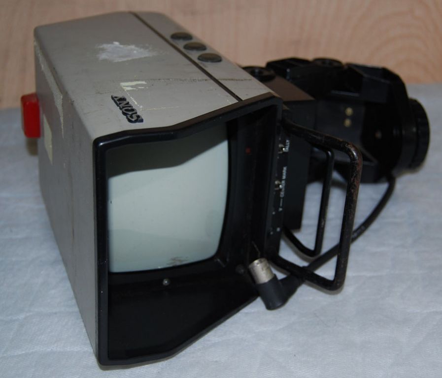 Sony BVF-50 5" studio viewfinder (Packaging & Ship...