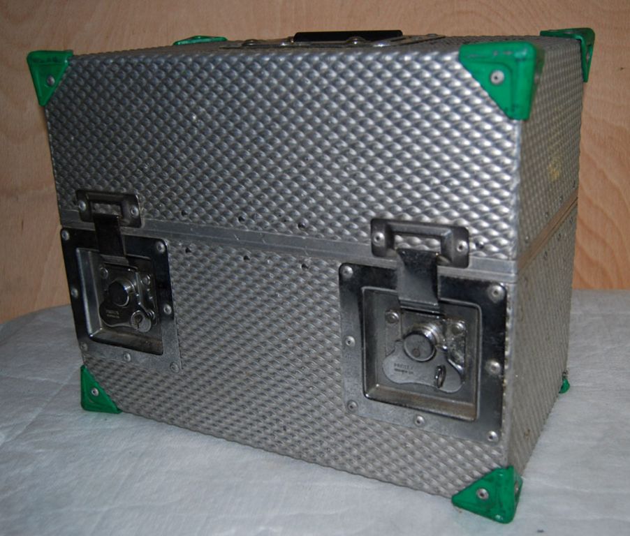 Flightcase to fit Sony DXF-50 or BVF50 viewfinder...