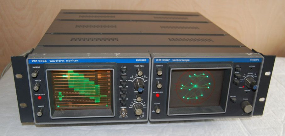 PHILIPS PM5565 waveform monitor and PM5567 vectors...
