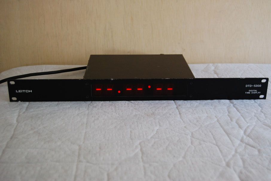 LEITCH DTD-5200 timecode display/clock, 1U rack mo...