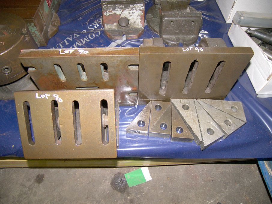 3x CI adjustable angle plates - Equipment located...