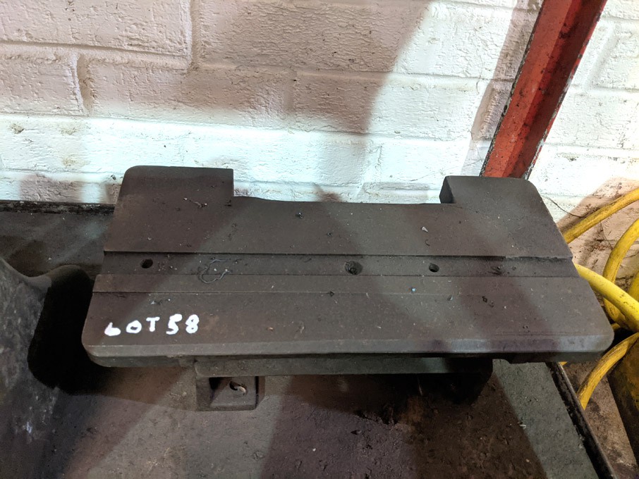 380x190mm approx tilting machine table