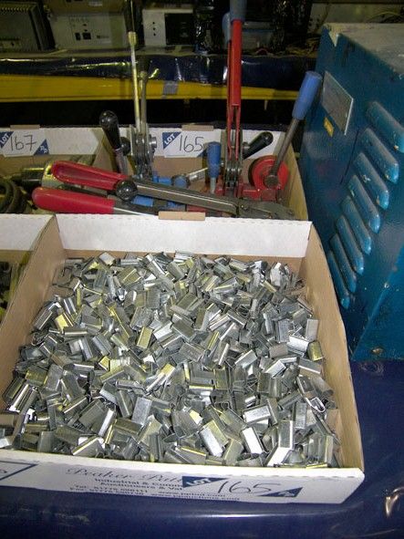 Qty banding equipment inc: clips, banders etc in 2...