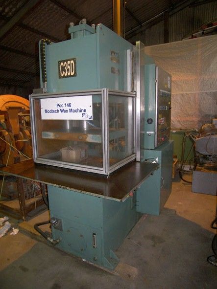 Modtech C35D ‘C’ frame dual wax injection machine,...