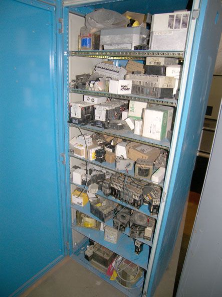 2x storage cabinets with contents inc: diaphragm p...