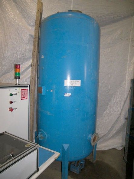Hoval floor type air receiver, 1100mm dia x 2500mm...