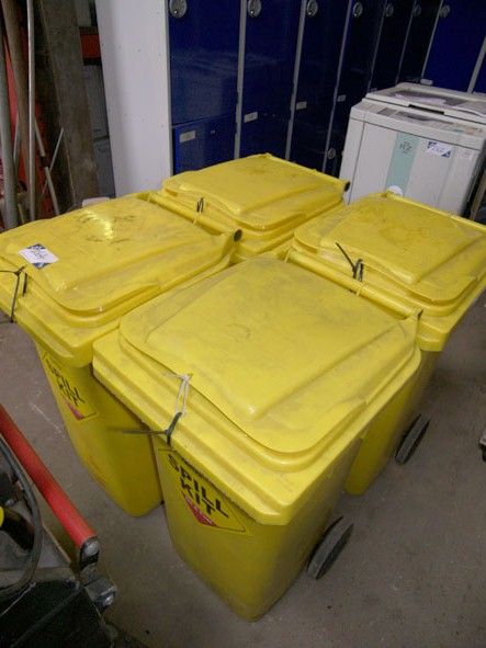 4x Fentex oil & fuel spill kits - Located at PP St...