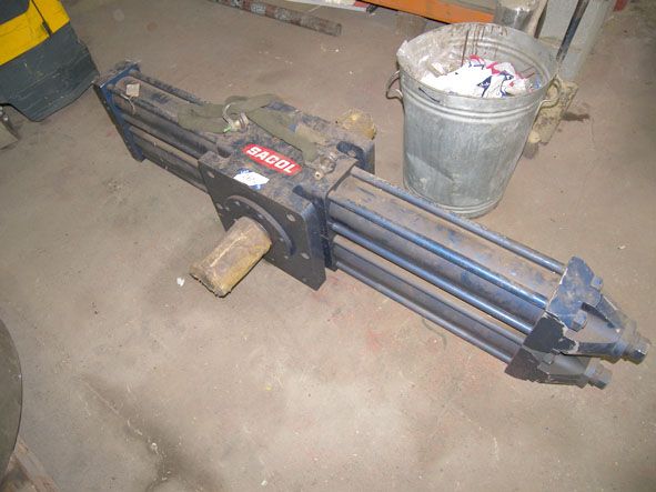 Sacol TM300x370 hydraulic drive unit - Located at...