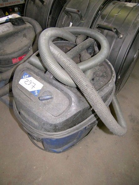 Nilfisk ATTIX 550-01 industrial hoover, 240v, 1200...