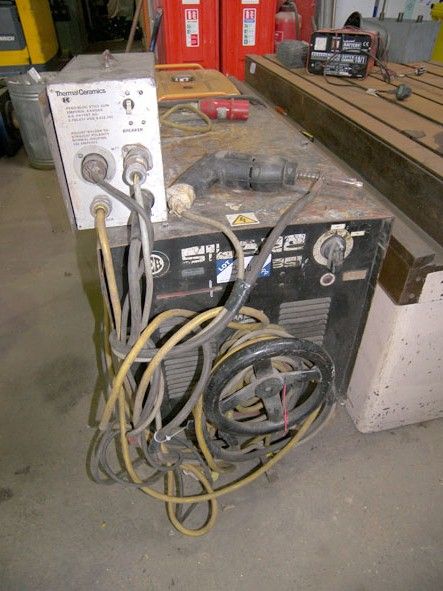 CEA Sureweld STARC351 welder - Located at PP Store...
